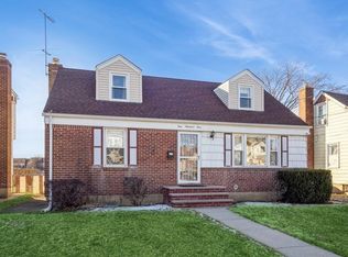104 Ruxton St, Uniondale, NY 11553