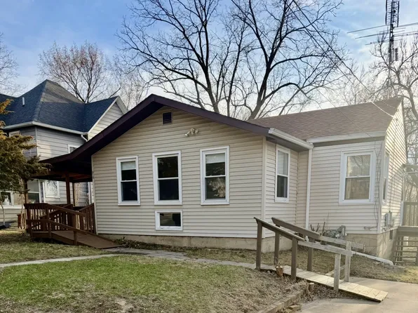 819 Madison Ave, Dixon, IL 61021