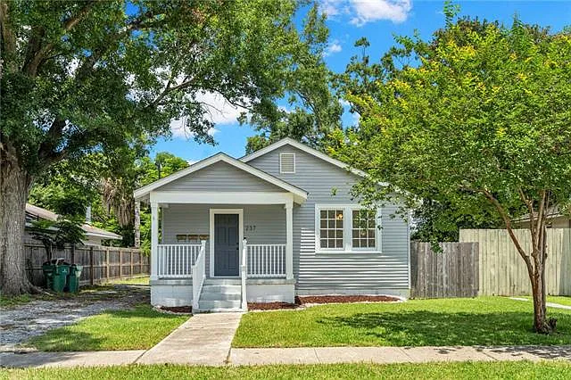 237 Vinet Ave — Photo 2