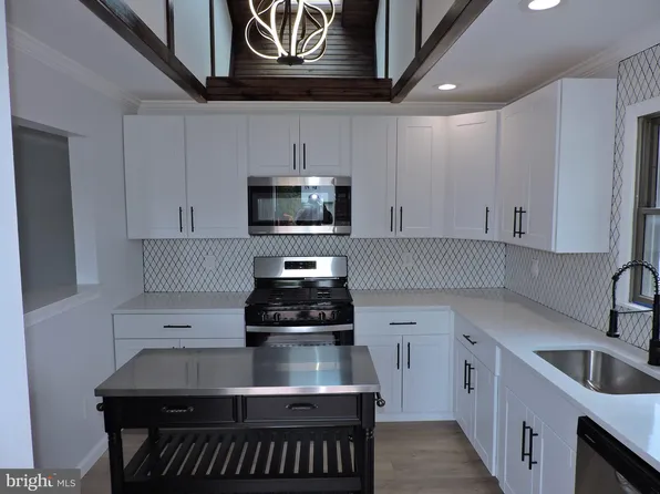 4000 Shiloh Ave, Hampstead, MD 21074