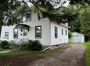 1009 Wirtz Ave, Green Bay, WI 54304