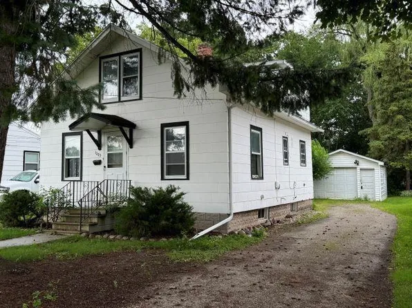 1009 Wirtz Ave, Green Bay, WI 54304