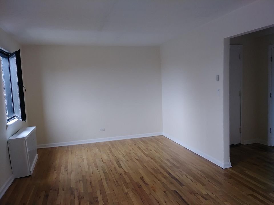 1st image of 14753 72nd Dr APT 2E