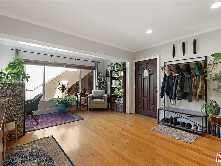 14934 Dickens St #7 — Photo 4