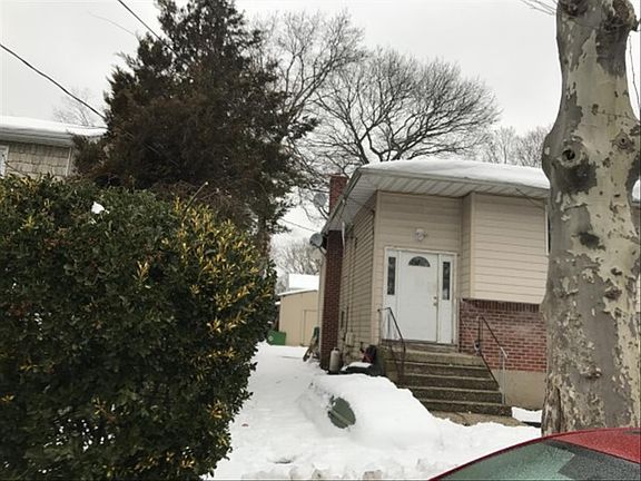 2nd image of 19 Leigh St