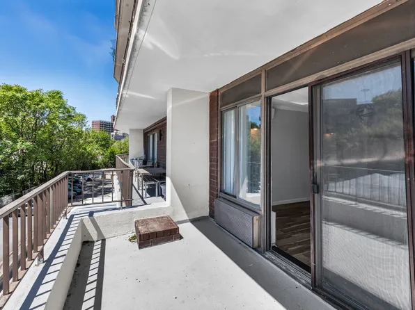 25-40 Shore Boulevard image 2 of 25