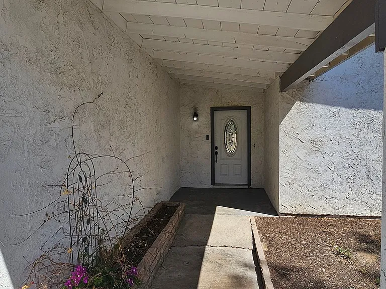 812 Kinnett Ave — Photo 3