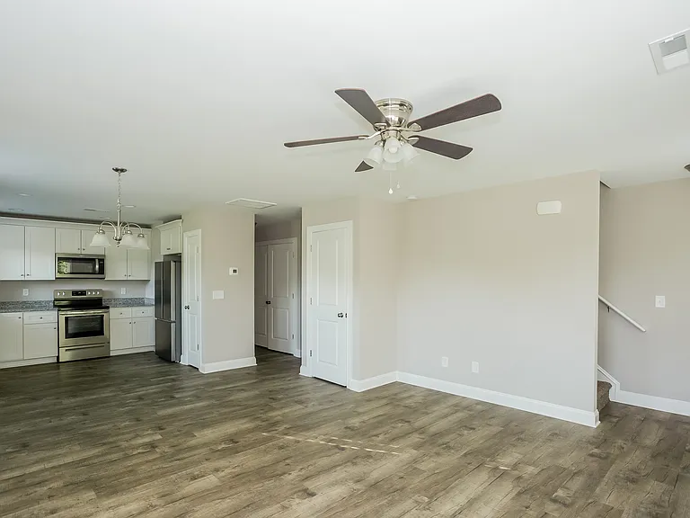 104 High Ave SW — Photo 6