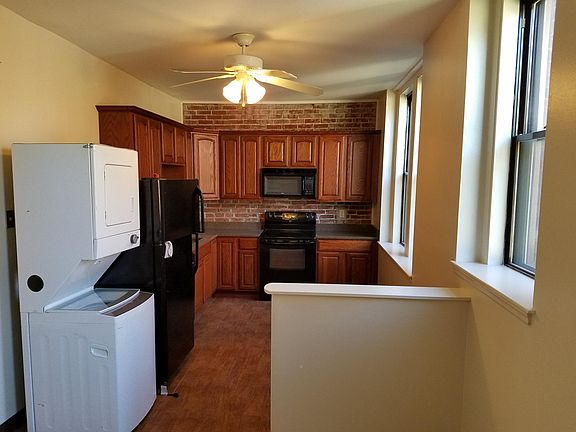 3rd image of 2021 S Grand Blvd APT 202