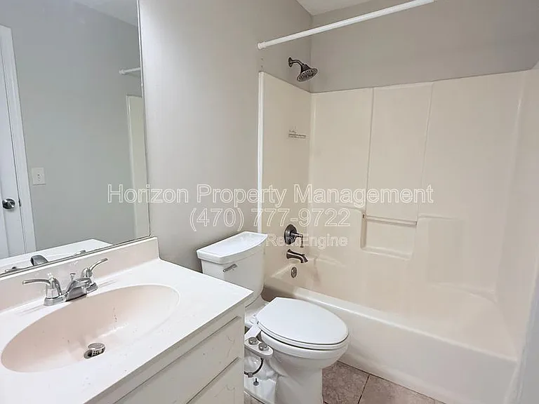 1670 Lakeside Trl — Photo 13