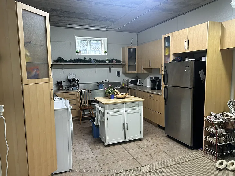 71 Stockdale Cres — Photo 14
