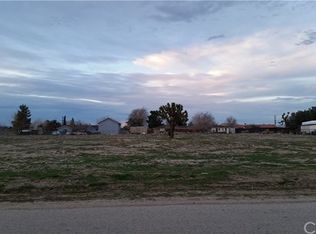 Avenue Q4 Drt Vic 95th Ste, Sun village, CA 93543