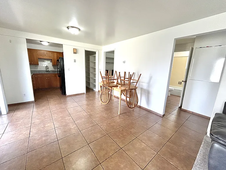 764 N 700 E — Photo 15