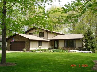 3130 Autumnwood Trl, Poland, OH
