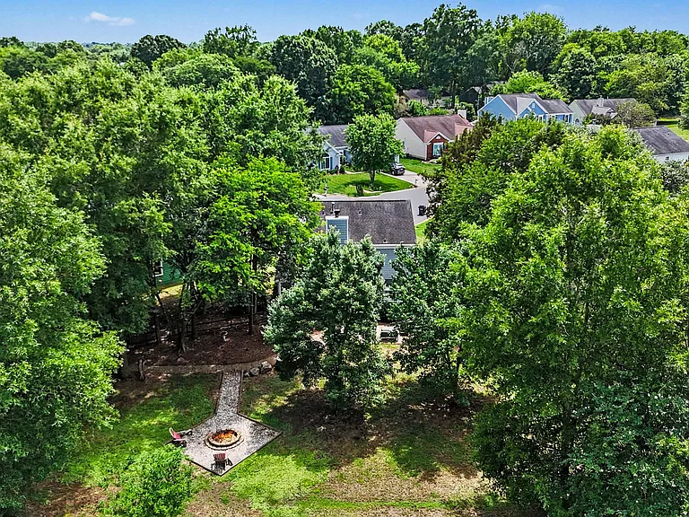 12423 Jacquelyn Ct — Photo 28