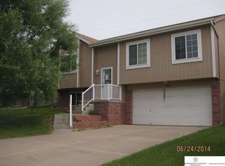 17208 Taylor St, Omaha, NE 68116