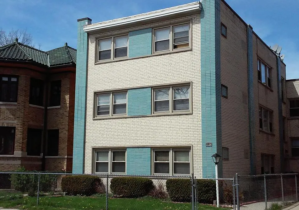 2154 W Rosemont Ave #1R