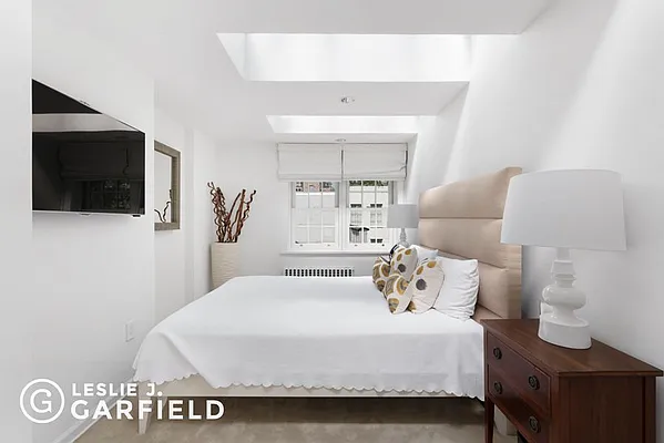 Sold by Leslie J. Garfield | media 11