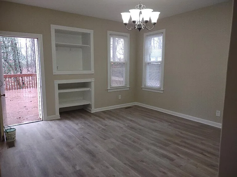 3204 Hickory Rd — Photo 4