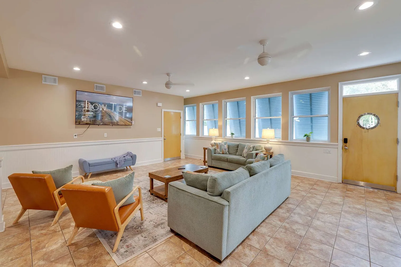 2 bed, 2.0 bath, 1496 sqft, $3,240 — Photo 3