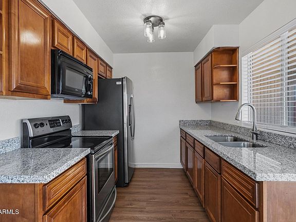 2nd image of 5656 W ALICE Avenue