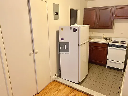 Rented by Highline Residential | media 13