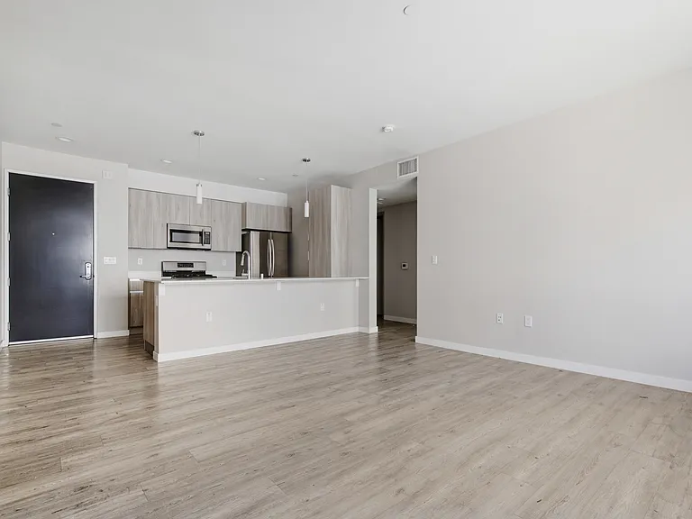 16300 Ventura Blvd #307 — Photo 5