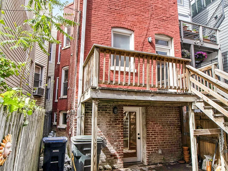 8 R St NW #6 — Photo 30