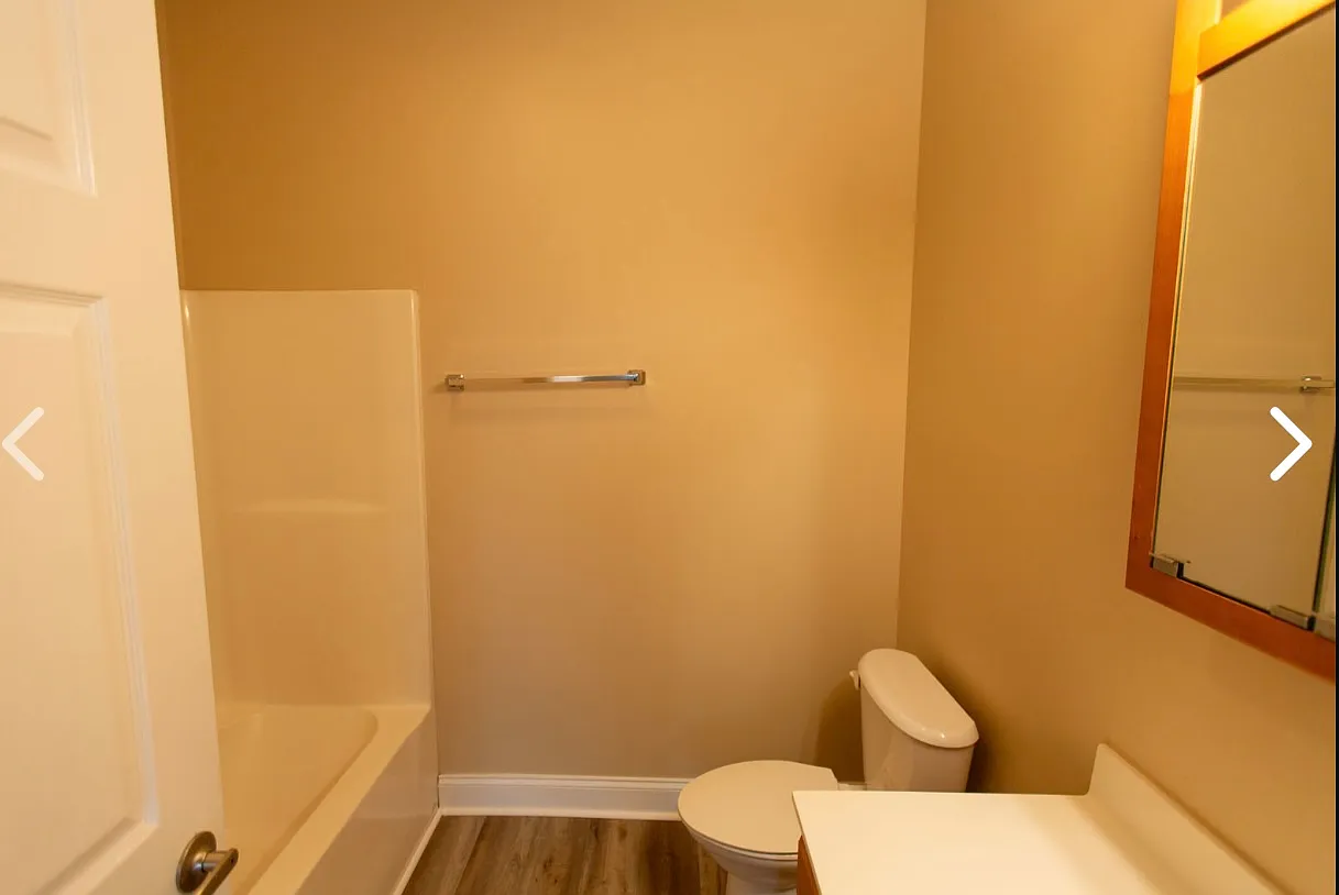 2 bed, 1040 sqft, $1,350 — Photo 1