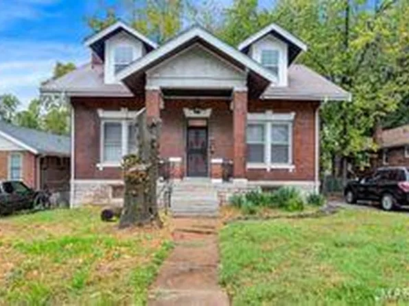 8209 Saint Charles Ln, Saint Louis, MO 63114