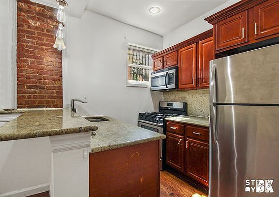 4th image of 74 Macdonough St #2T