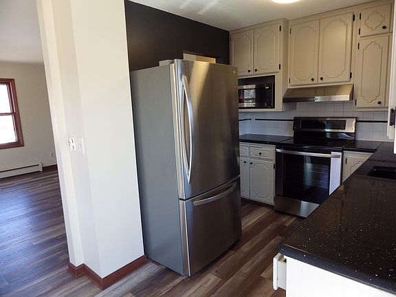 3rd image of 1044 31st Ave N