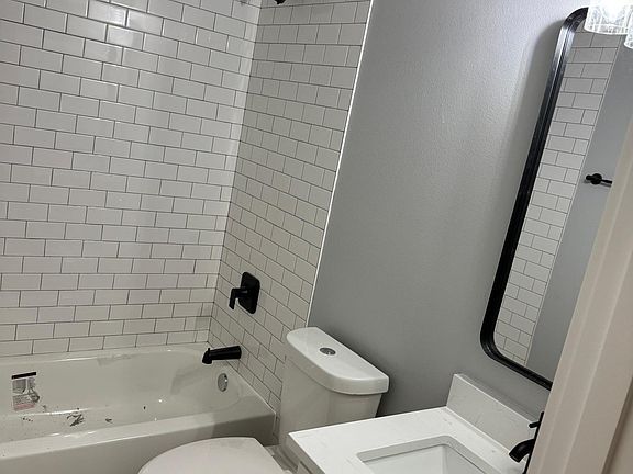 5th image of 215 167th St S #2
