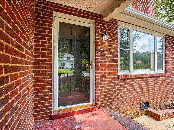 4th image of 8317 Hood Dr