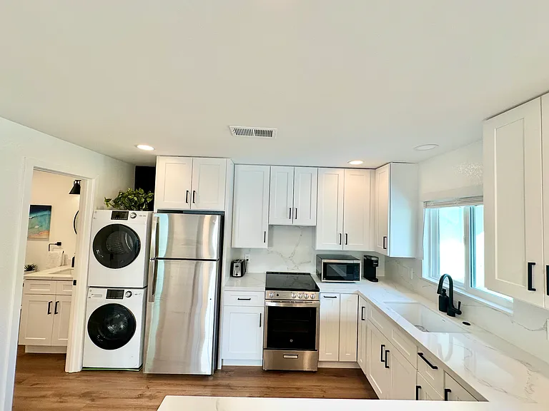 3234 Roberta Ln #3 — Photo 4