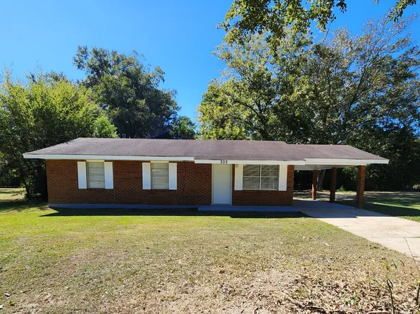 302 Azalea Ln, Richton, MS 39476