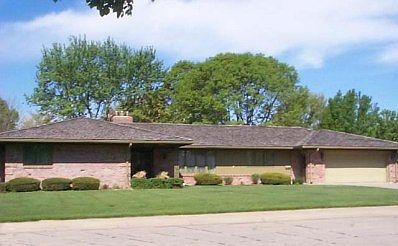 SPACIOUS 4 BEDROOM 4 BATH   