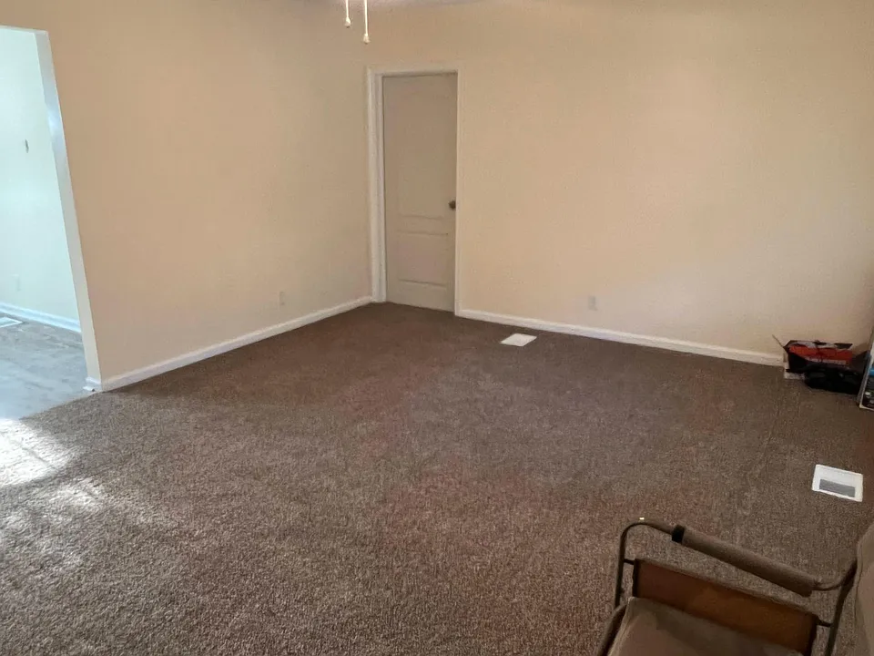 927 Booker Ave