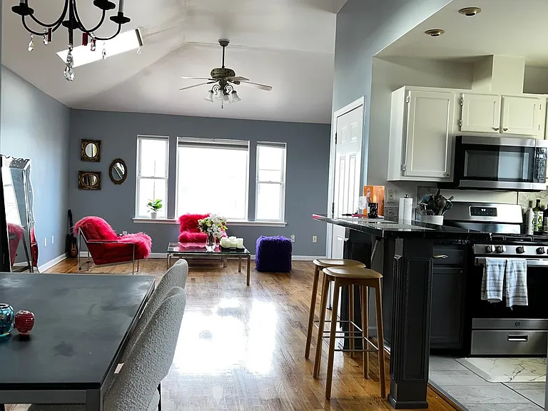 134 Laidlaw Ave #2 — Photo 9
