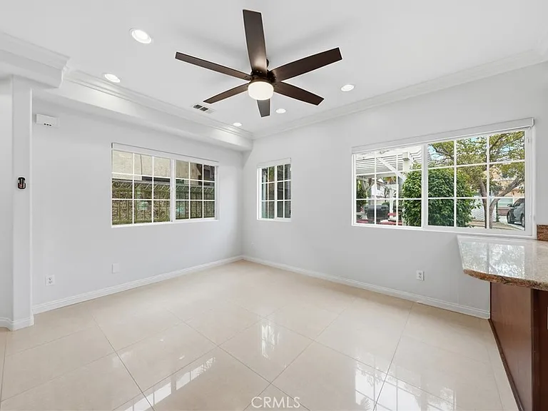 5803 Fullerton Ave — Photo 6