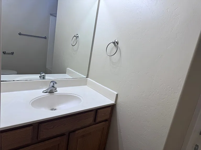 580 S Center St #7 — Photo 13