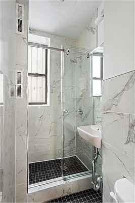 Rented by Weinstein Realty Group | media 21