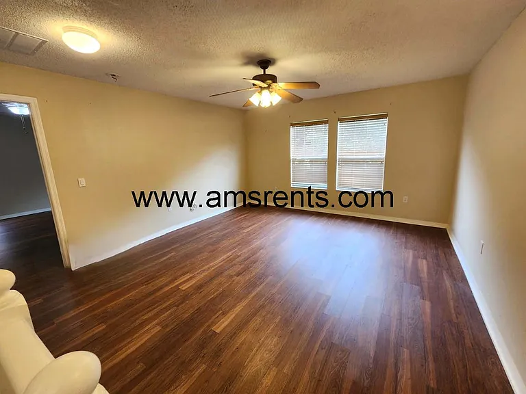 4036 Meadowlark Dr — Photo 23