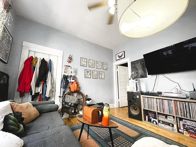 2004 W Armitage Ave #1R — Photo 5