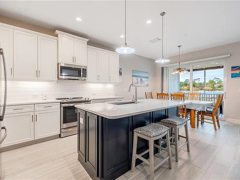 2555 Seychelles Dr #406 — Photo 19