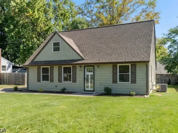 104 Andrew St, Green Brook Twp., NJ 08812