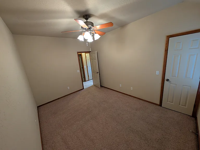 917 SW 37th St #917 — Photo 16