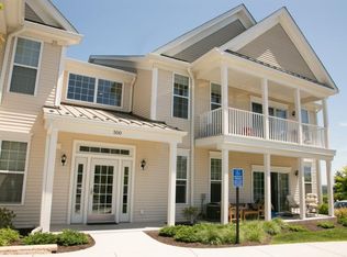 528 Center Meadow Ln, Danbury, CT 06810