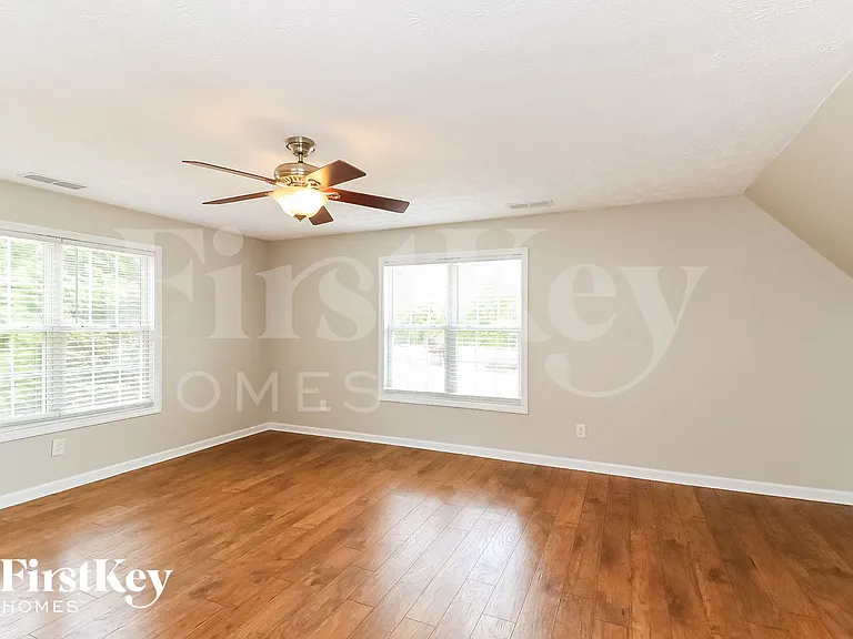 6325 Wilmington Way — Photo 10