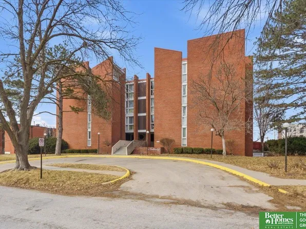 3702 Jackson St #105, Omaha, NE 68105